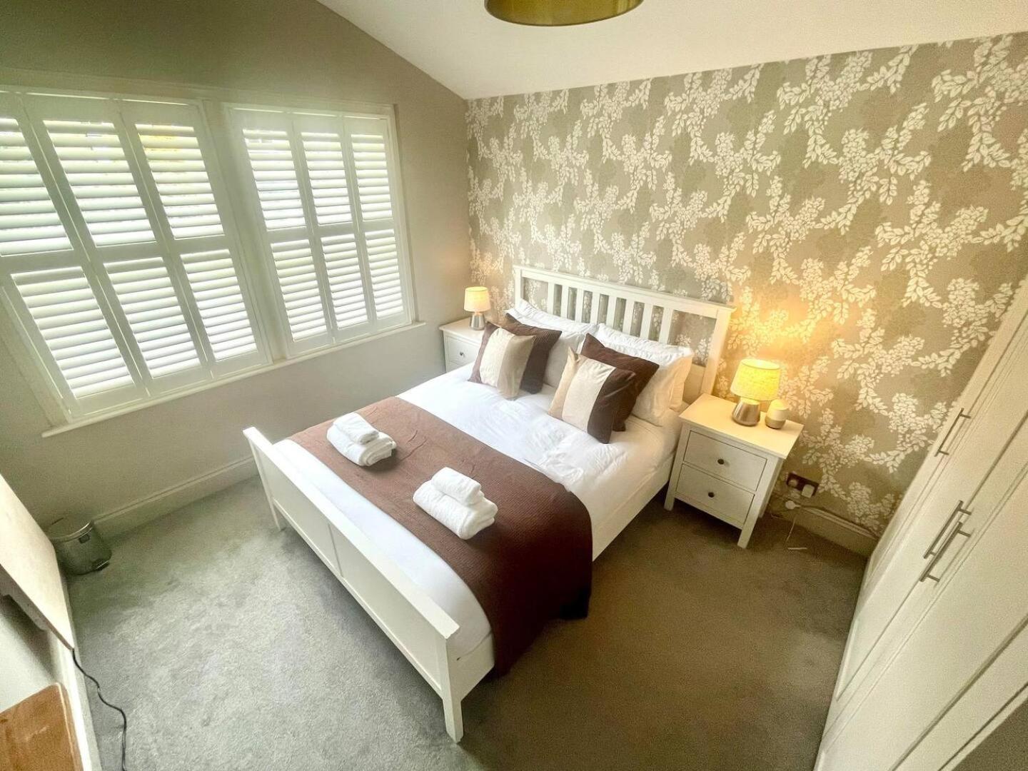Luxury King-Bed Ensuite With Tranquil Garden Views London Exterior photo